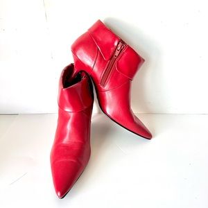 Vintage FIONI Faux Leather Fold Over Pointed Toe Booties—SZ. 6